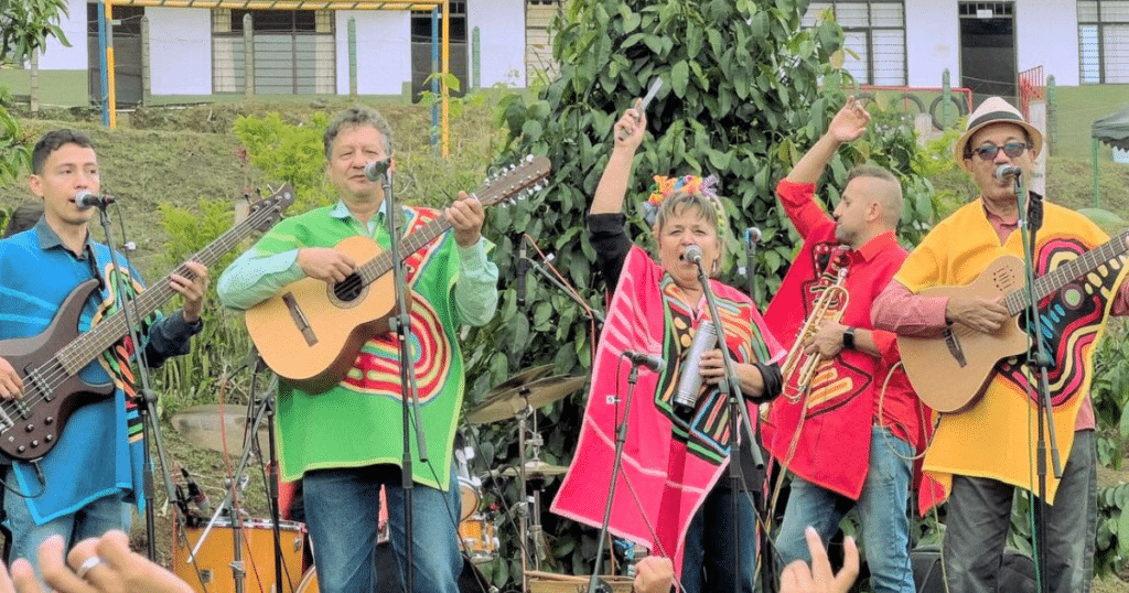 espere el gran especial de la palestra desde la sierra nevada de santa marta. los kogui sabiduria ancestral. 86
