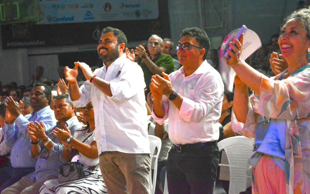 alcalde y secretario de cultura de tibasosa