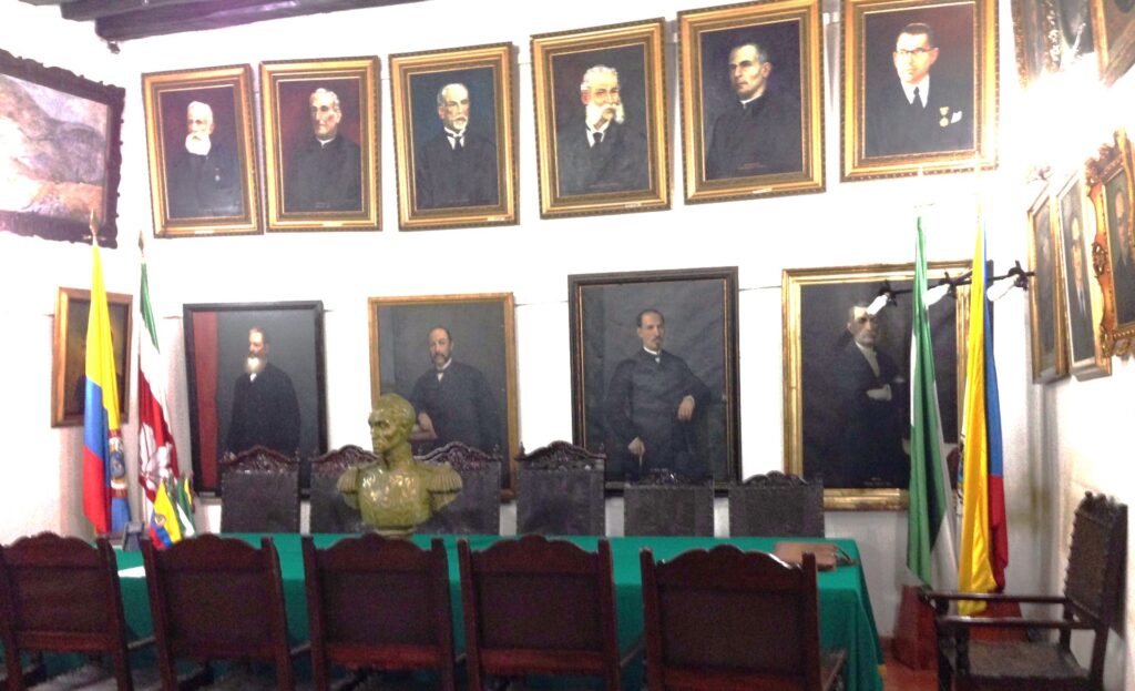 academia 2