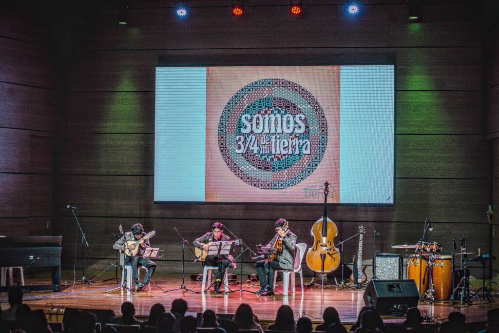 tres cuartos de mi tierra 003